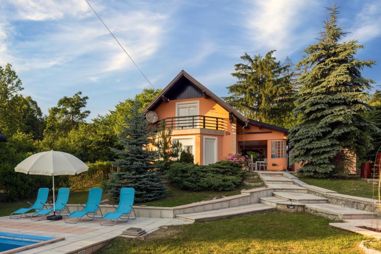Villa Tratea - With A Heated Pool Tomici 外观 照片