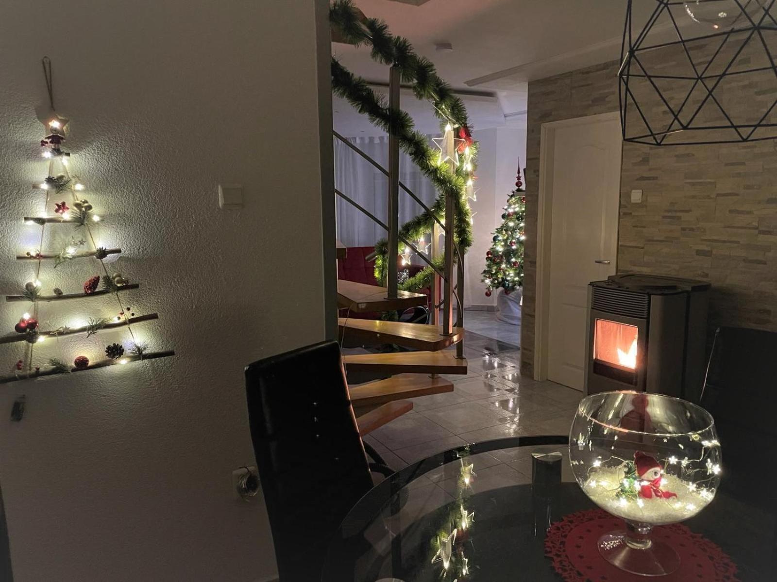 Villa Tratea - With A Heated Pool Tomici 外观 照片